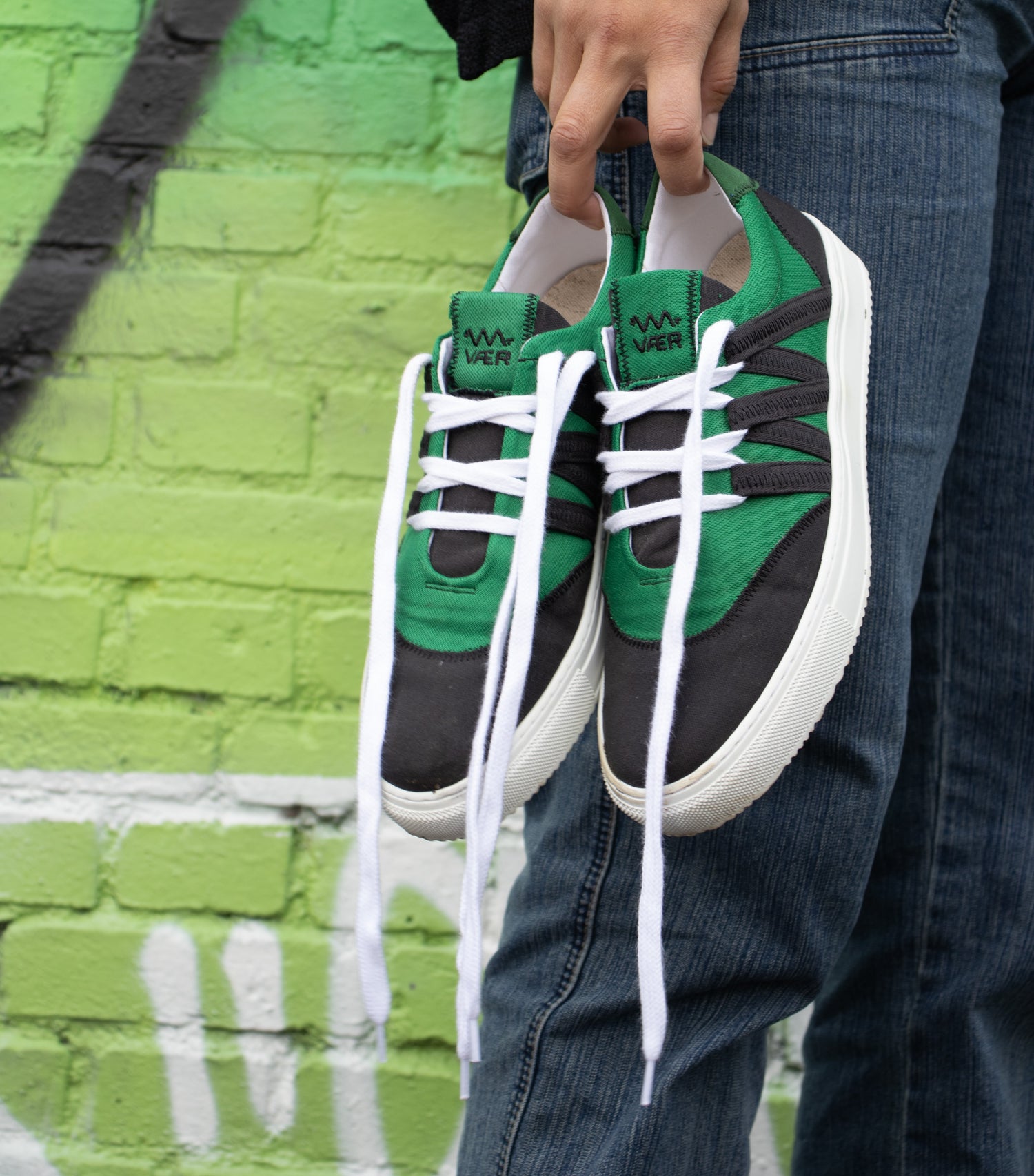 VAER - Upcycled Sneakers